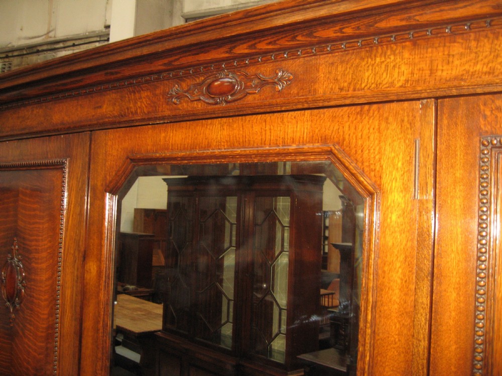 Large oak three door wardrobe View IV