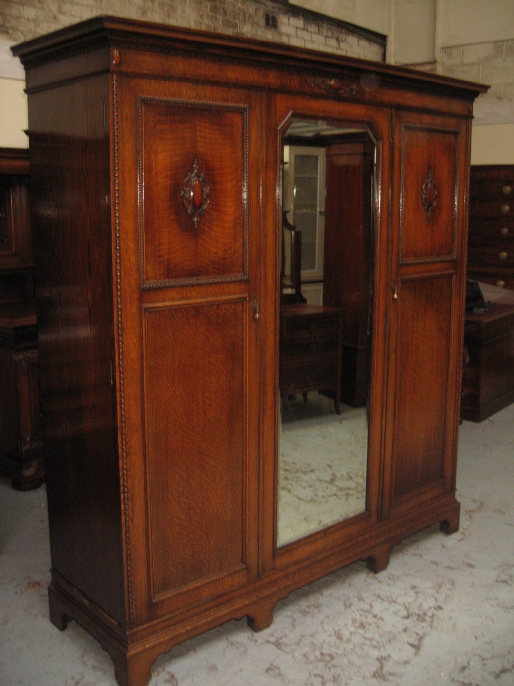 Large oak three door wardrobe View XIII