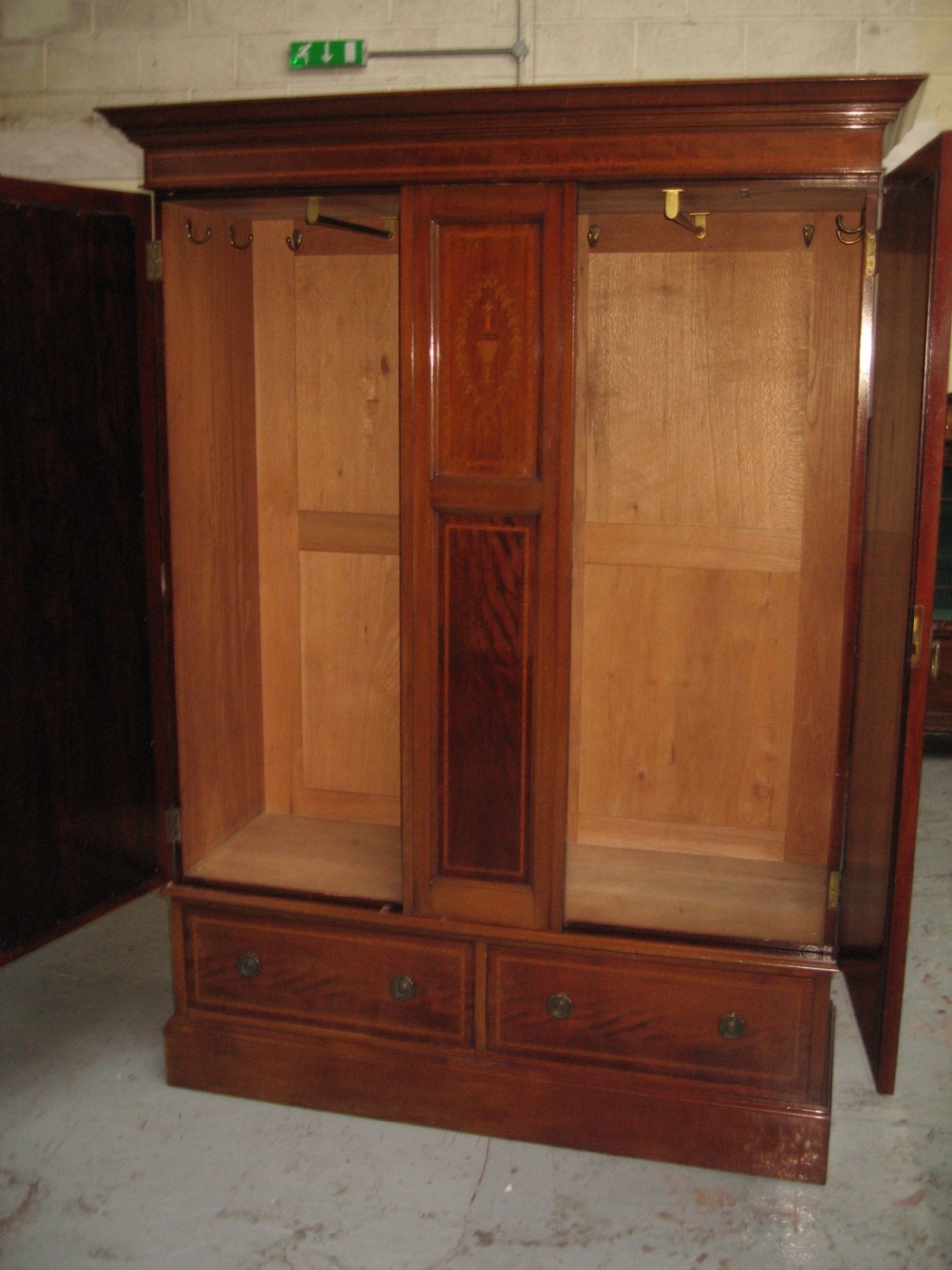 Edwardian inlaid mahogany  two door wardrobe View VII