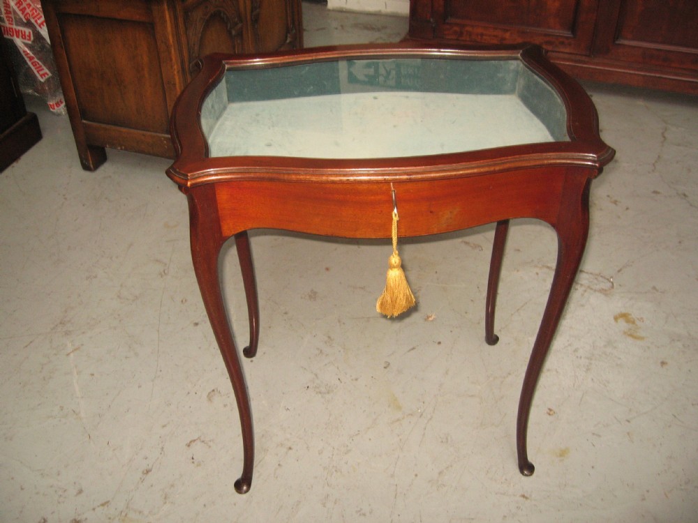 Edwardian Mahogany table display show case 