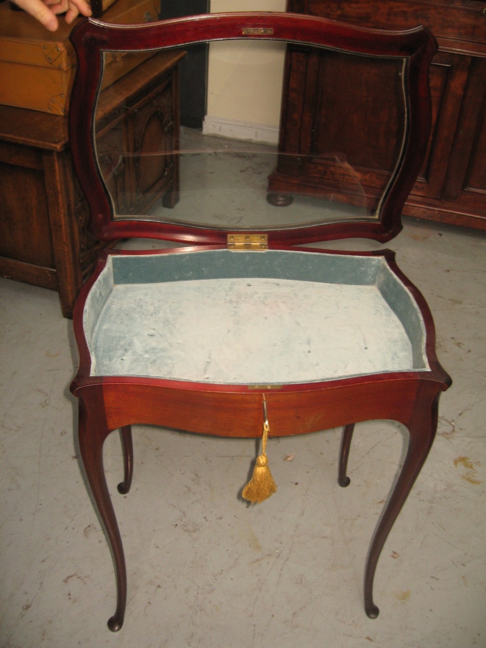 Edwardian Mahogany table display show case  View IV