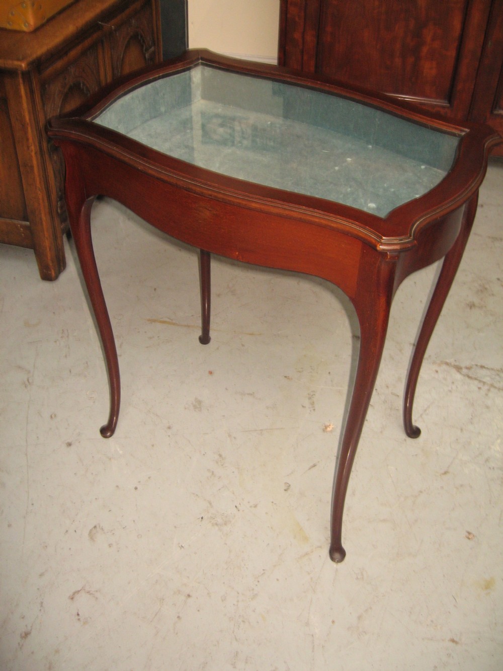 Edwardian Mahogany table display show case  View VII