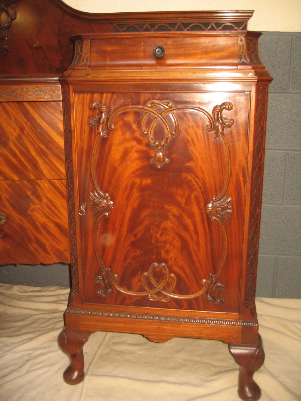 Large  mahogany  server sideboard dresser View II