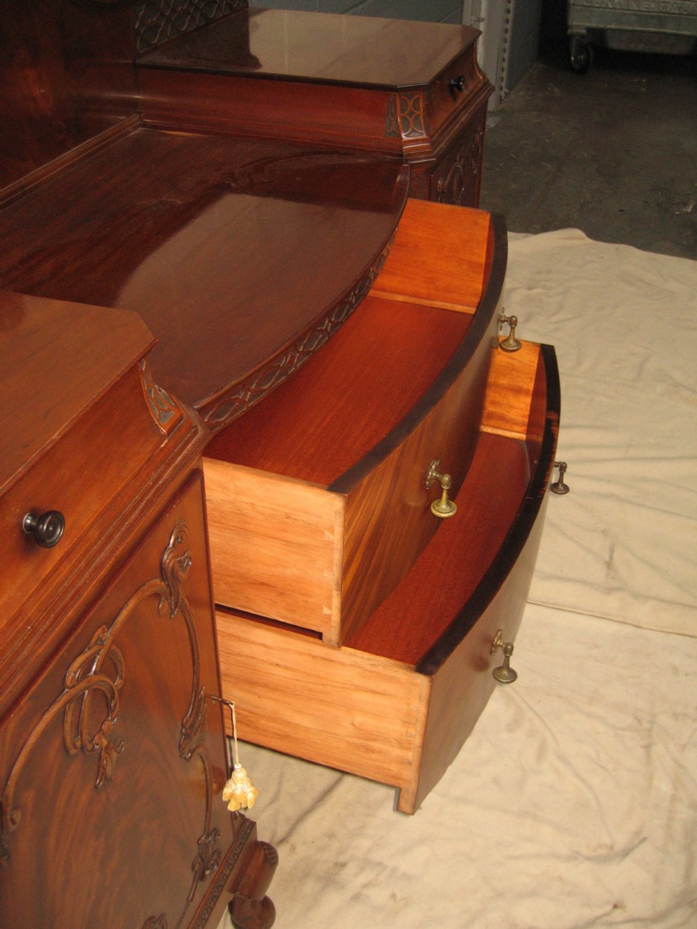 Large  mahogany  server sideboard dresser View V