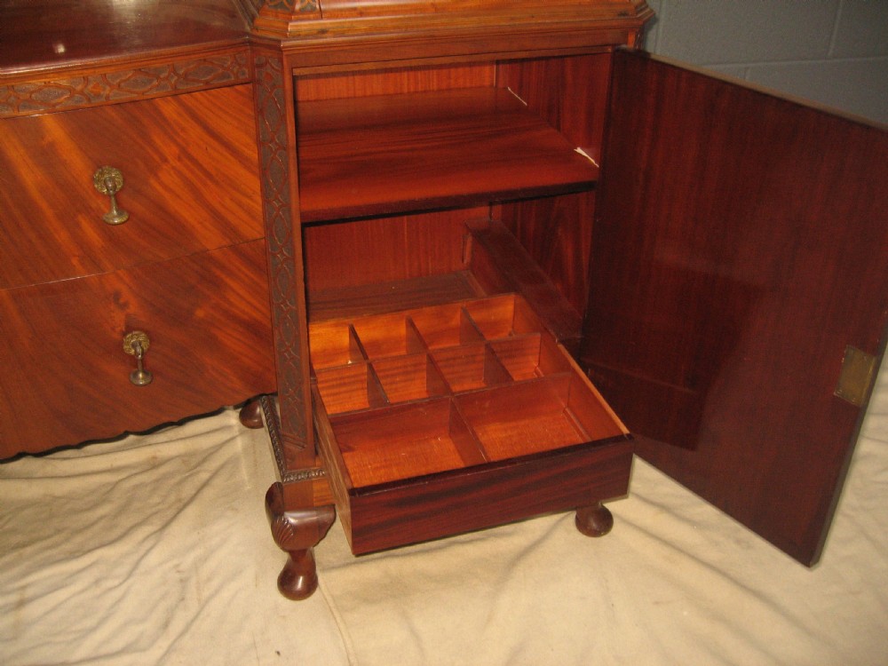 Large  mahogany  server sideboard dresser View VII