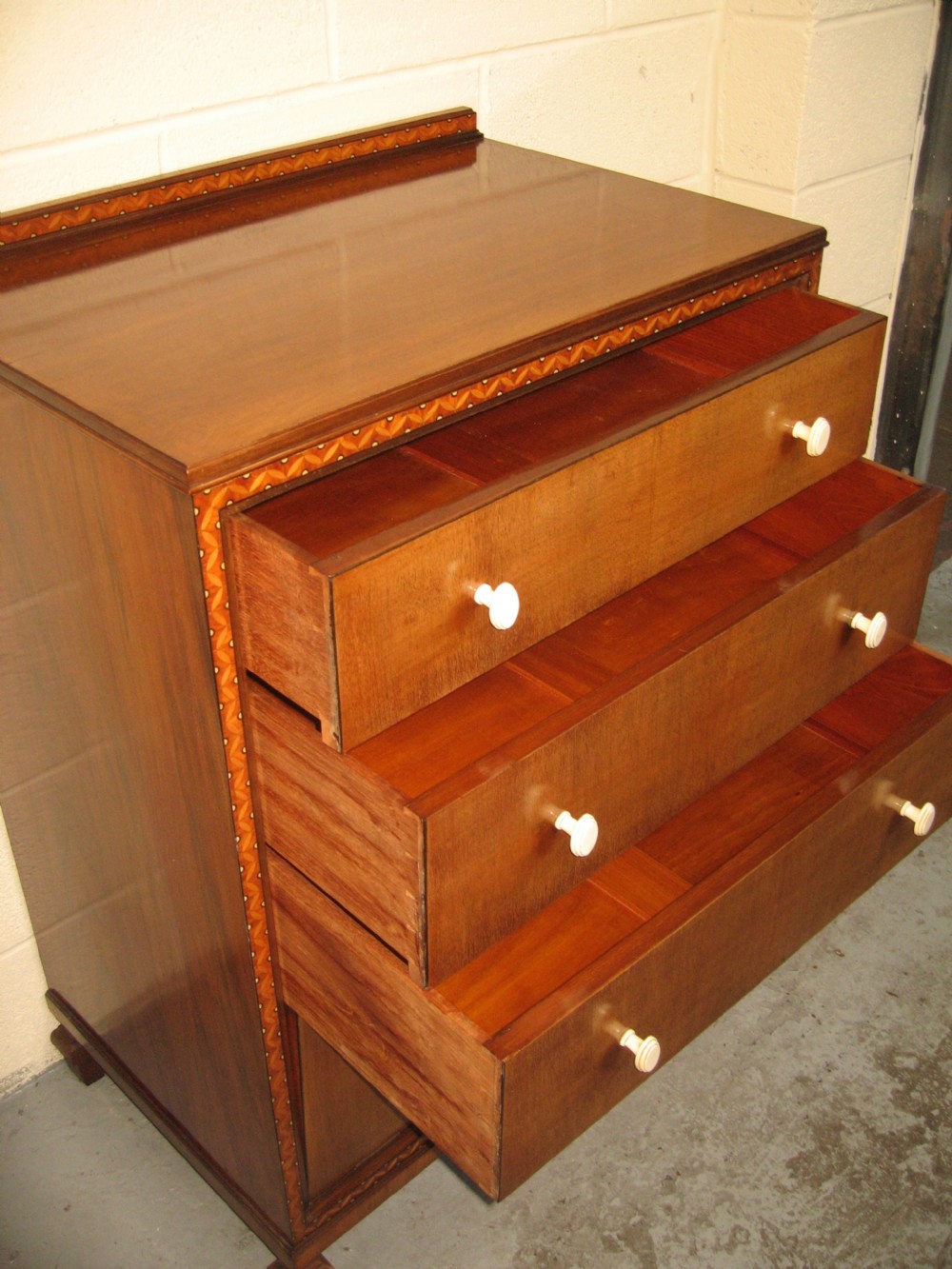 Art Deco period    chest and shoe storage View IV