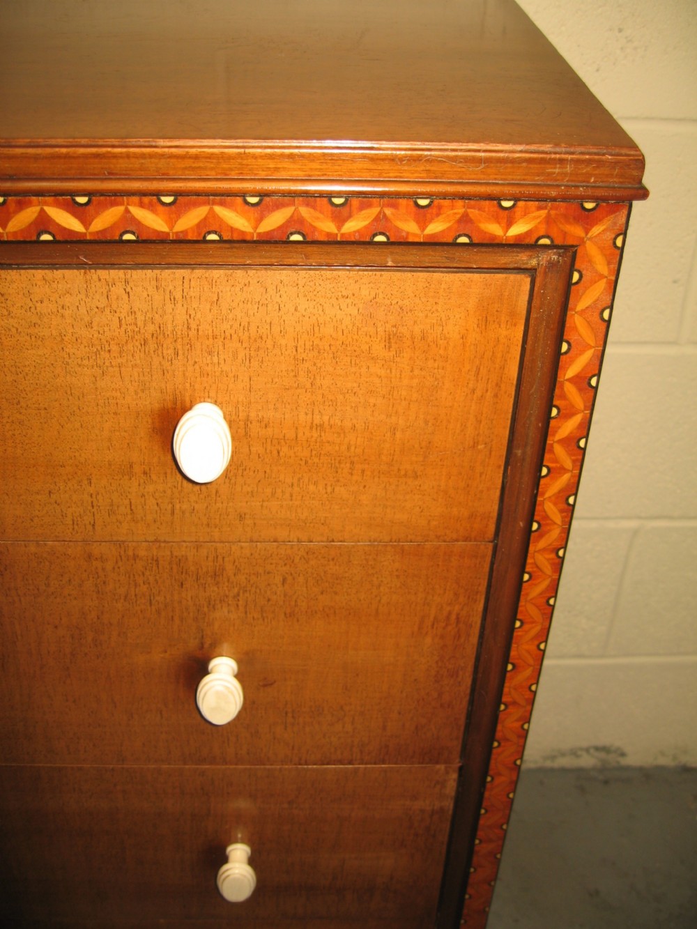 Art Deco period    chest and shoe storage View V