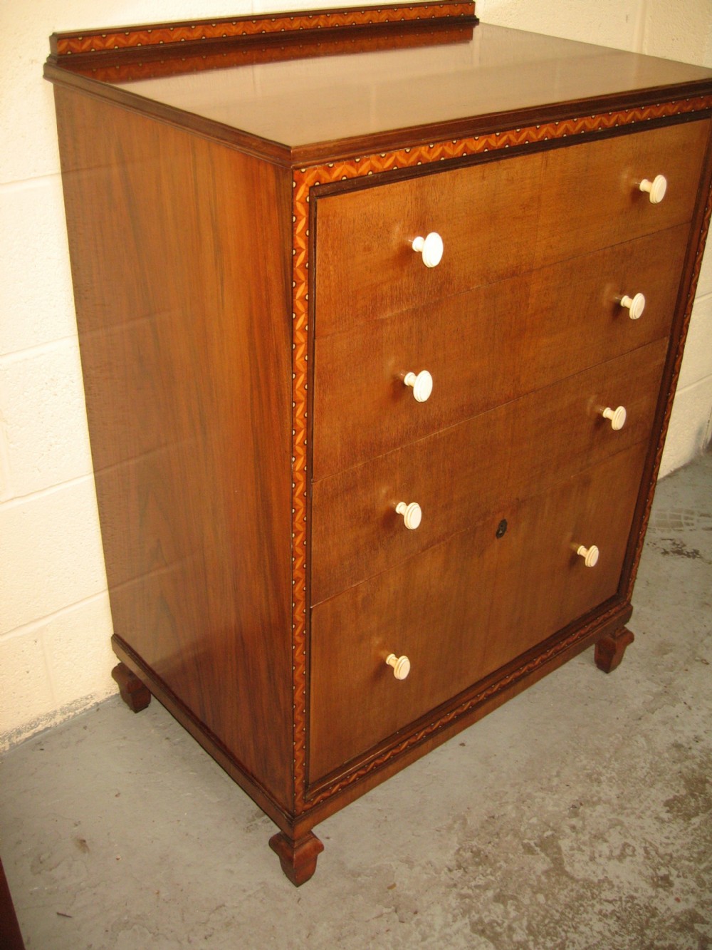 Art Deco period    chest and shoe storage View VII