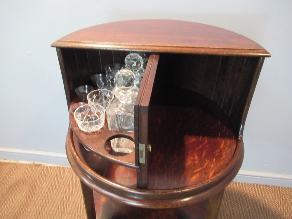 Oak   Shannon make  revolving drinks server View II