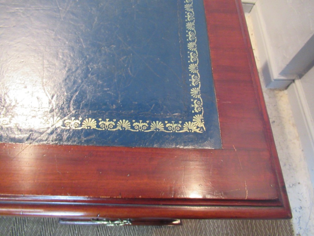 Mahogany knee hole desk  View VII