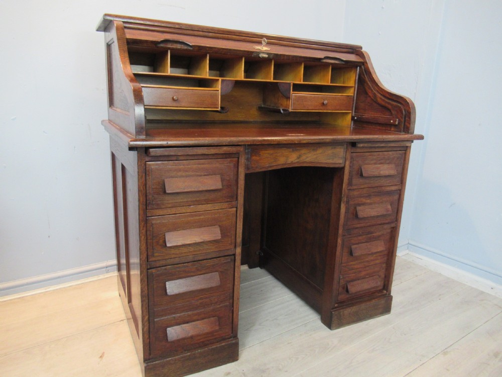 Small oak roll top  desk View VIII