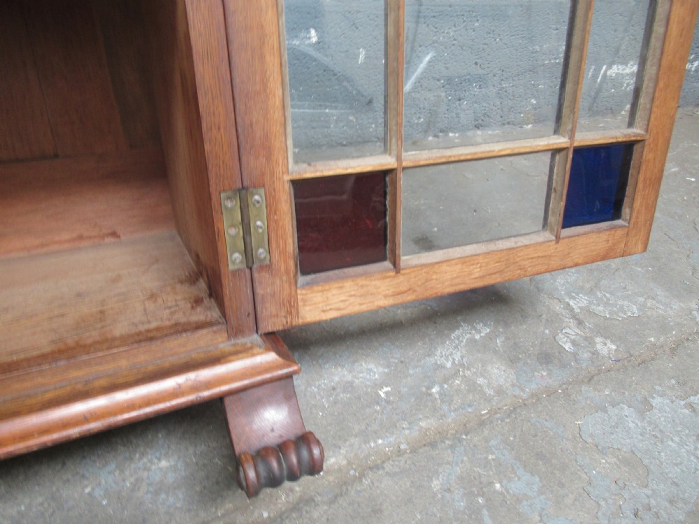 Small oak  display  cabinet  View VIII