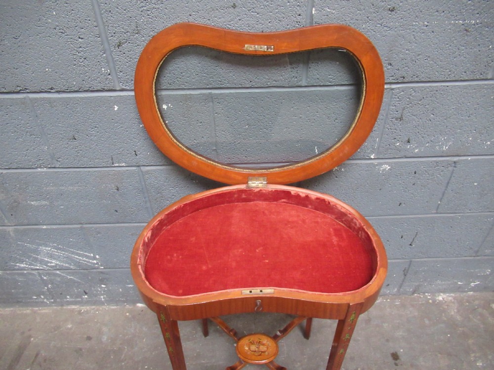 Walnut  kidney shaped  Bijouterie   show case display View III