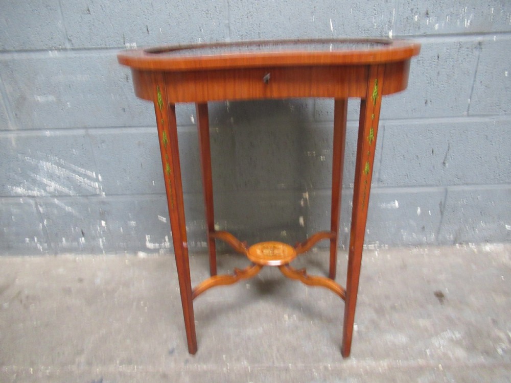 Walnut  kidney shaped  Bijouterie   show case display View IX
