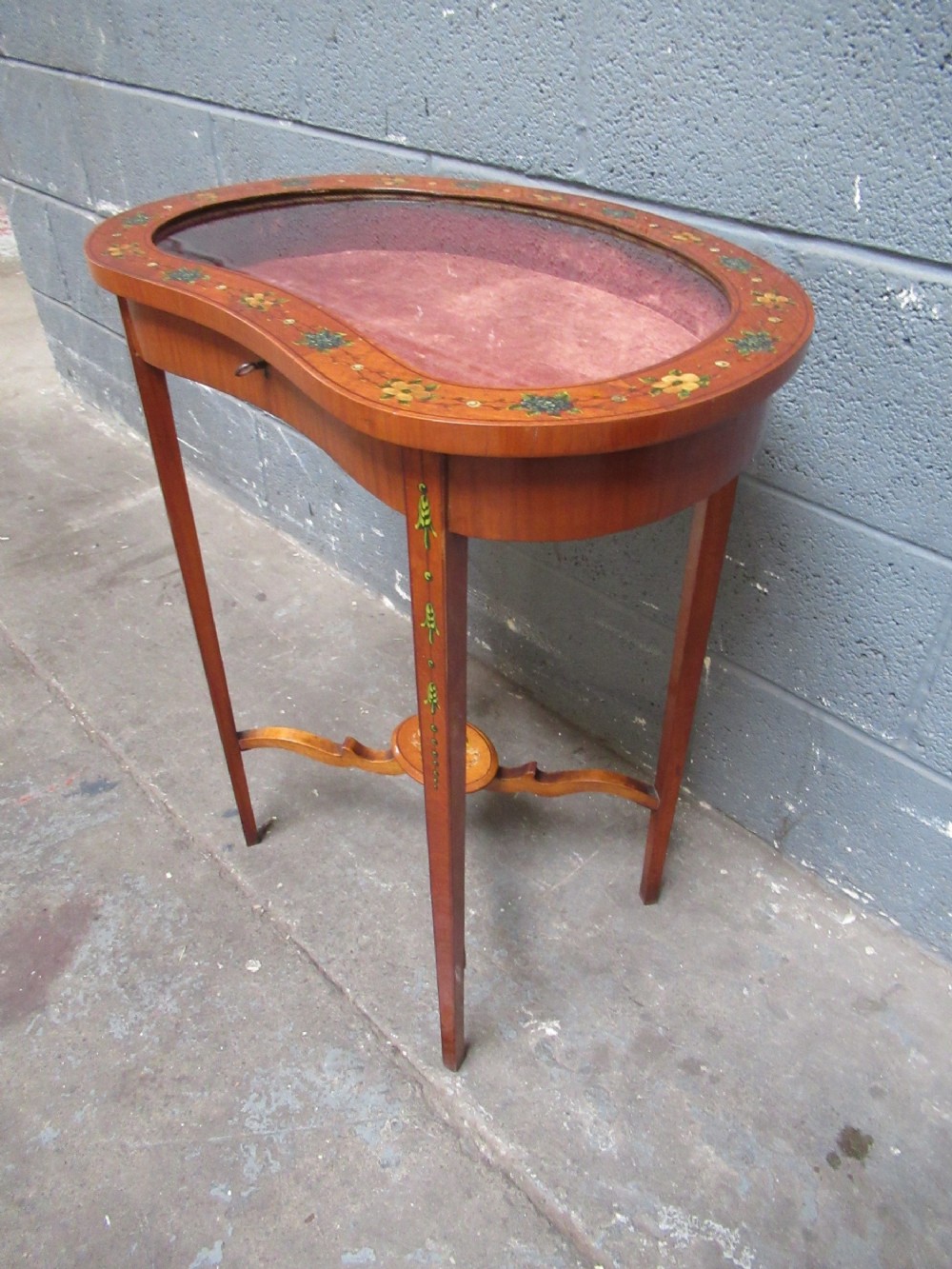Walnut  kidney shaped  Bijouterie   show case display
