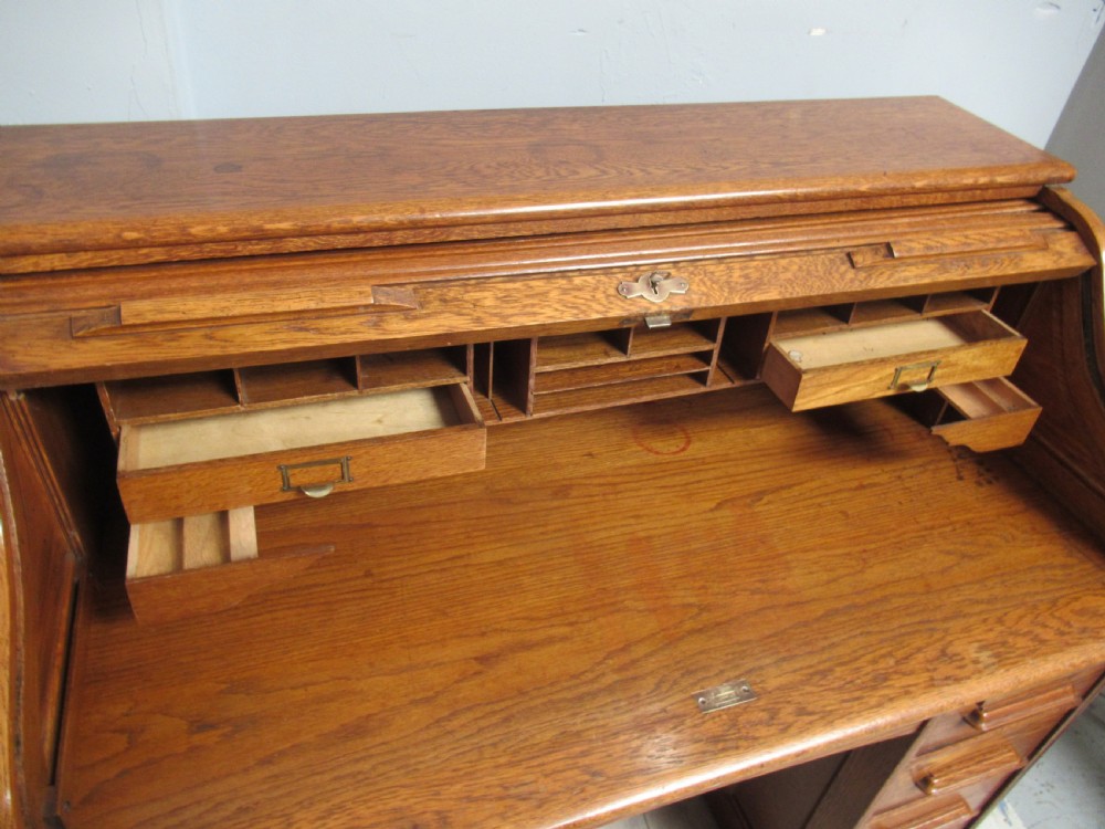 Oak roll top desk View IX