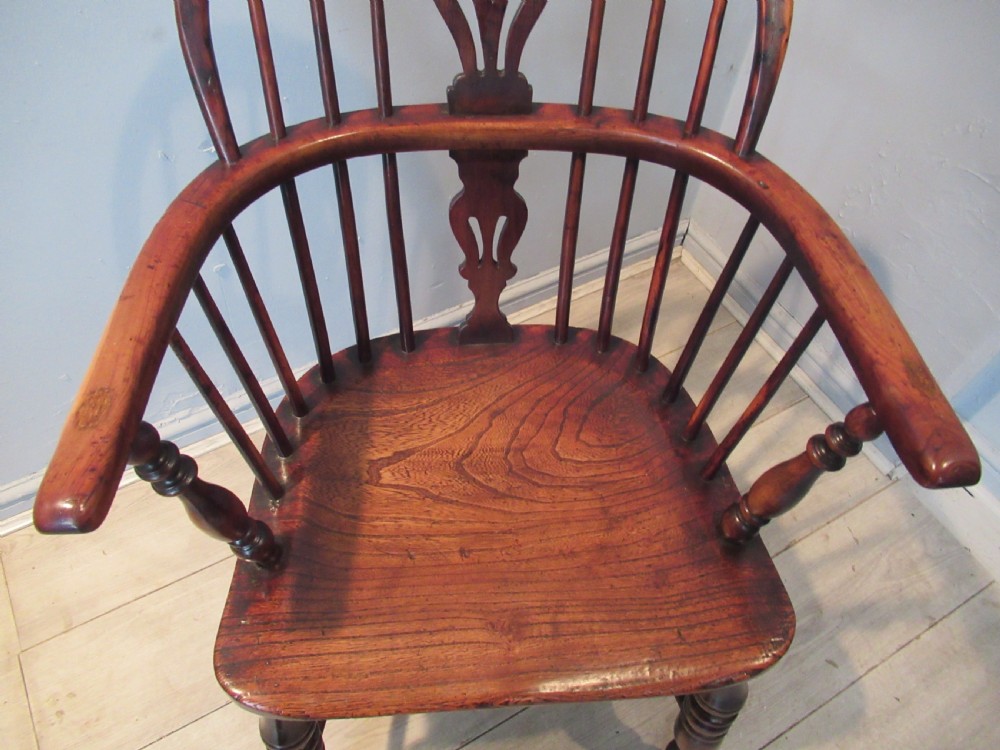 Good  yew wood low back Windsor arm chair View IV