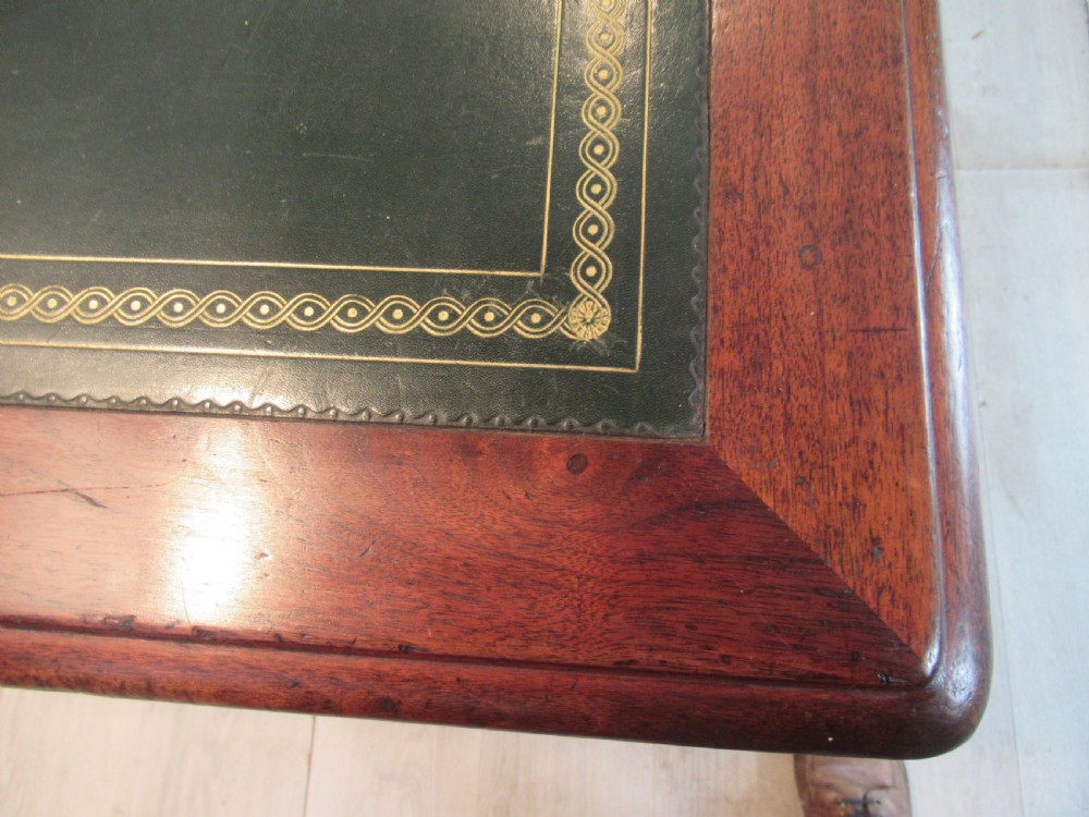 American made walnut desk View V