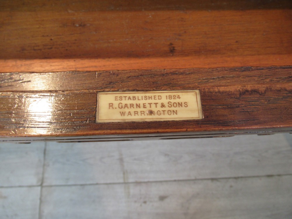 Oak knee hole desk View VI
