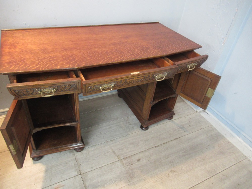 Oak knee hole desk View VII