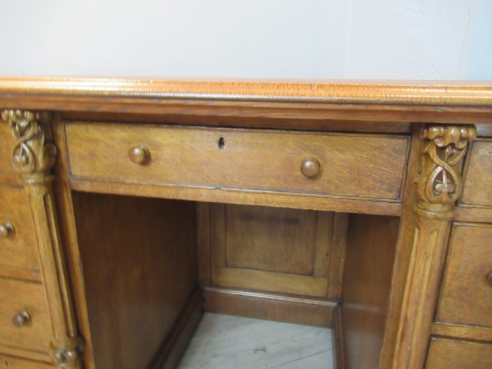 Victorian period oak knee hole   desk View V
