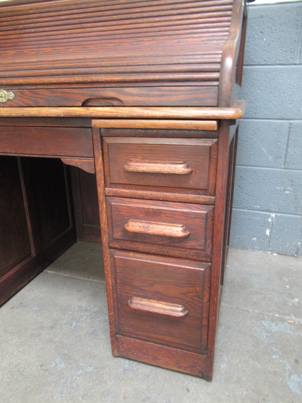 Oak roll top desk by Angus  makers View VII