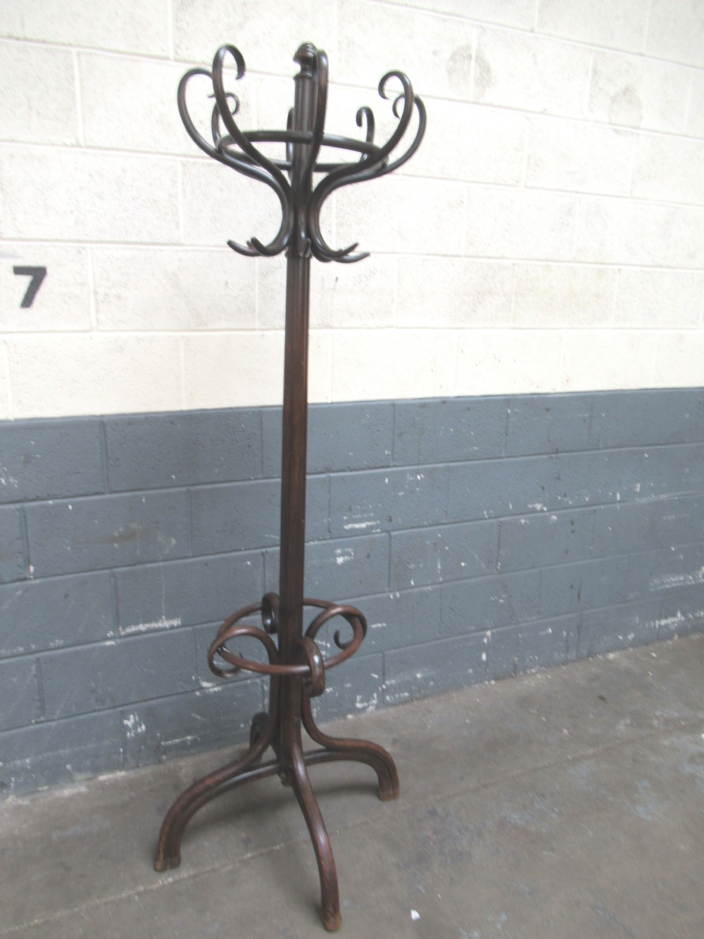 Bent wood hat and coat stand