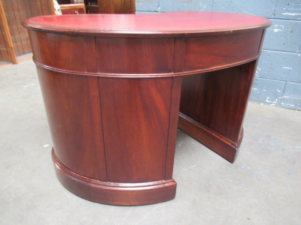 Edwardian mahogany kidney shaped knee hole desk View VI