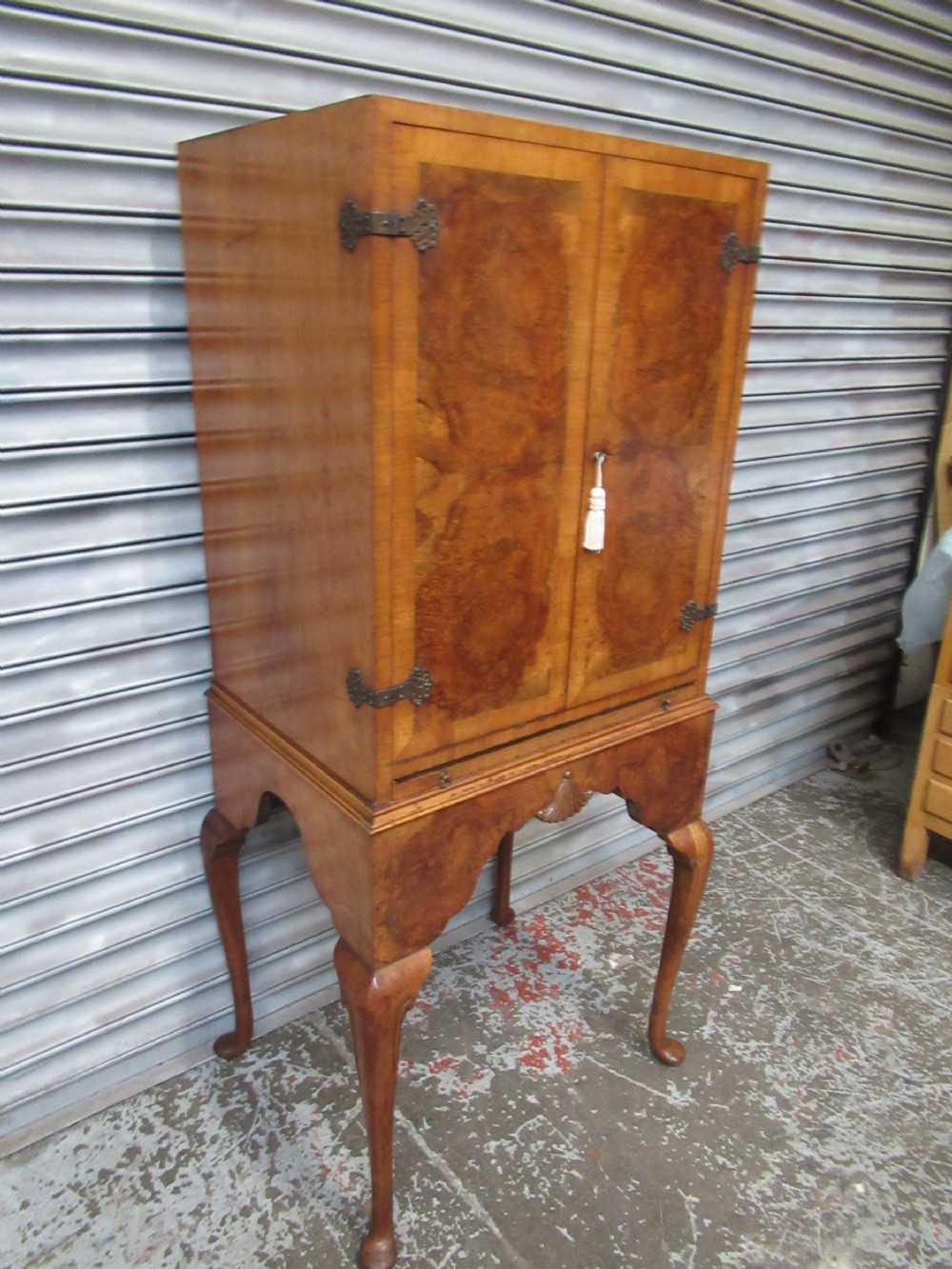 Walnut and burr walnut  cocktail drinks cabinet 