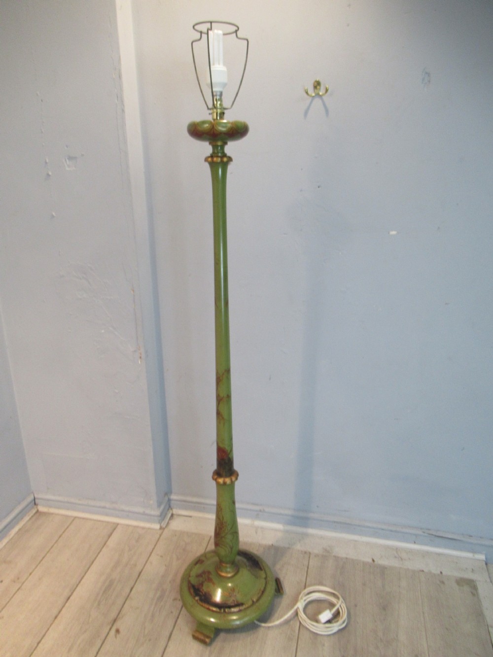 Chinoiserie   floor standing lamp