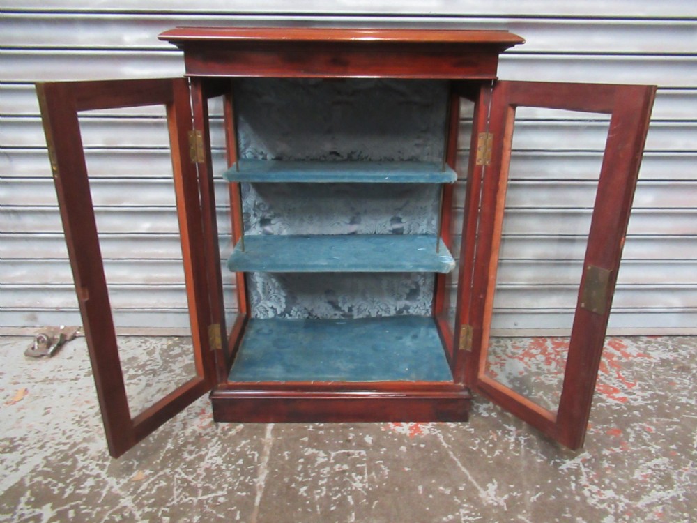 Small Victorian mahogany  shop show case display