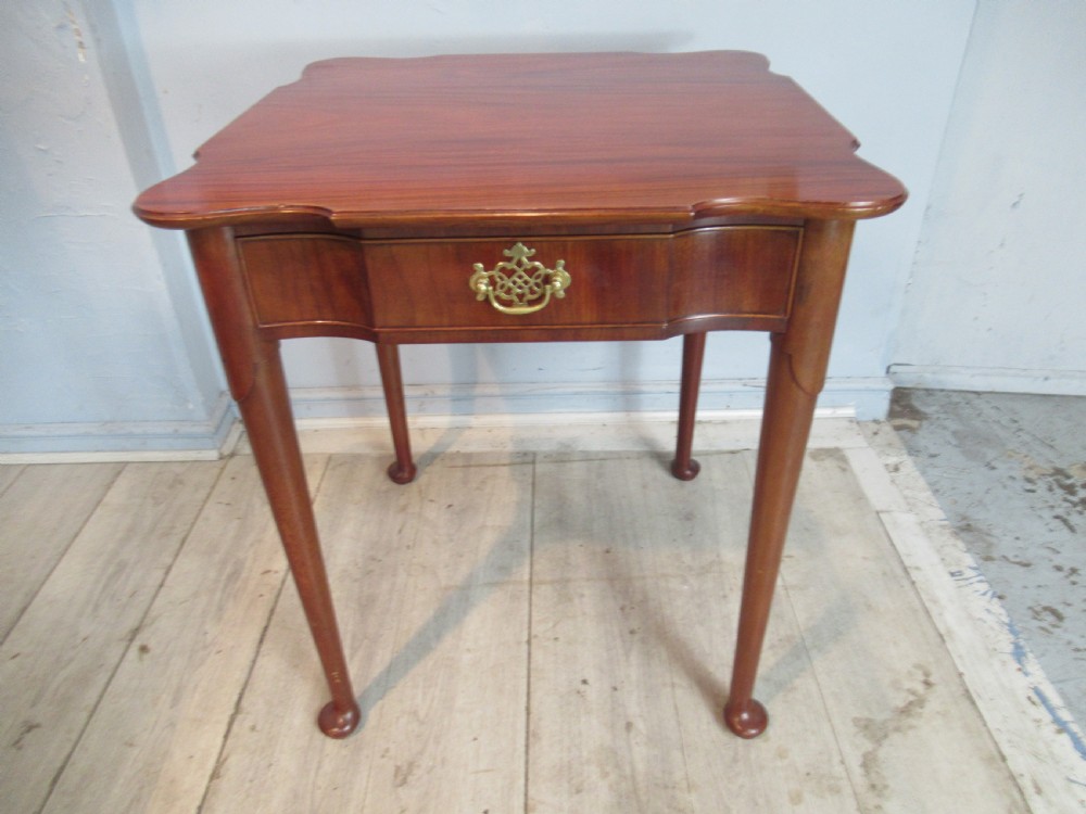 Georgian style mahogany side table 
