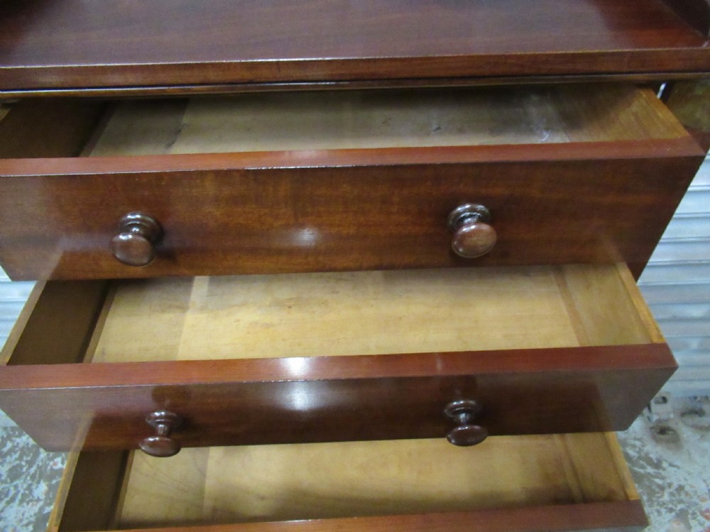 Good Victorian period  eight drawer mahogany Wellington chest  View V