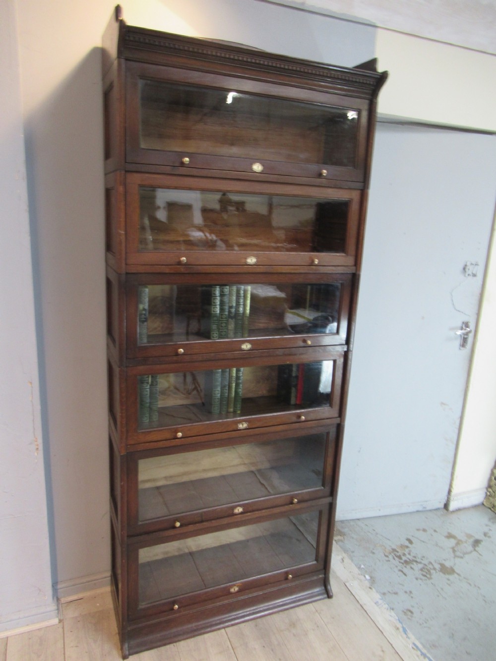 LEBUS   Oak  six tier bookcase