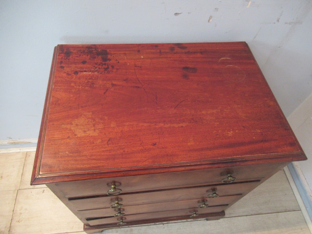 Small size Antique    Georgian period   mahogany  chest of drawers View III