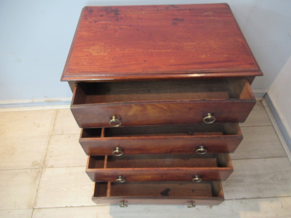 Small size Antique    Georgian period   mahogany  chest of drawers View VIII