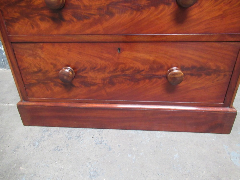 Good Victorian mahogany   chest of drawers View VI