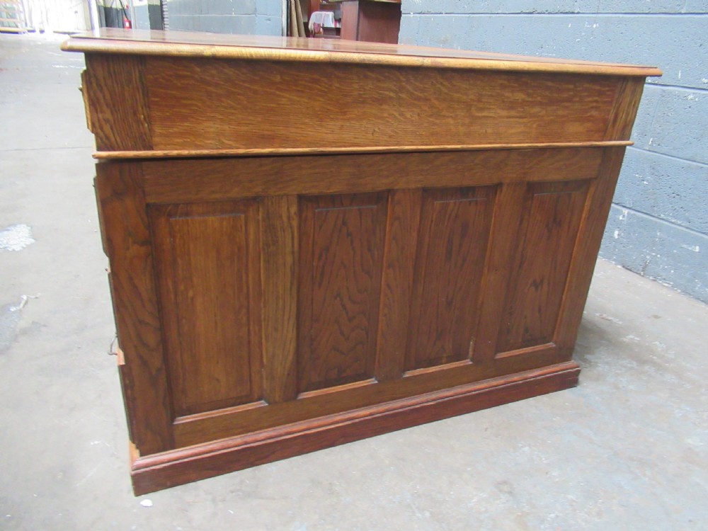 Large oak knee hole desk View IV