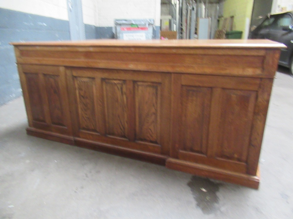 Large oak knee hole desk View VIII