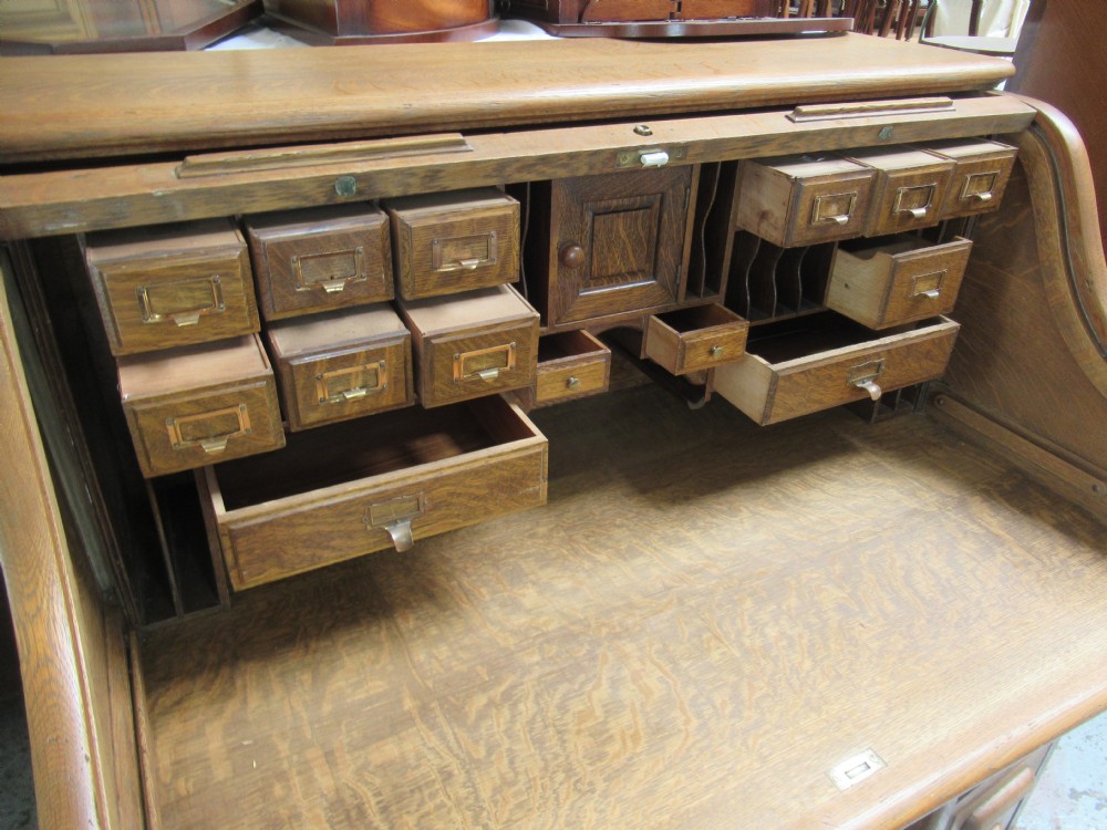 Large light oak roll top desk View III