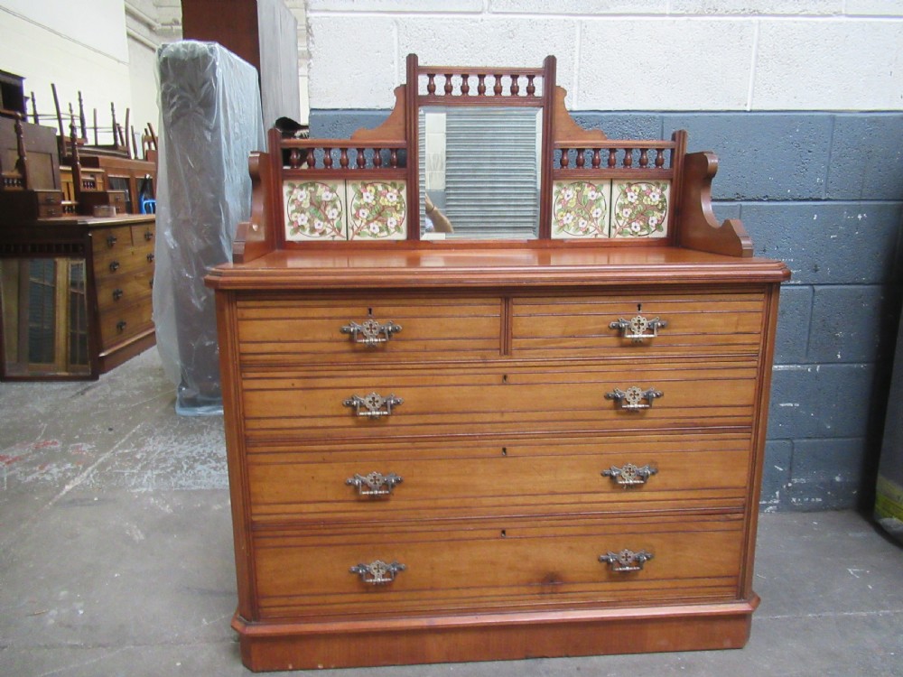 Victorian  pale mahogany  tiled back wash stand View XI