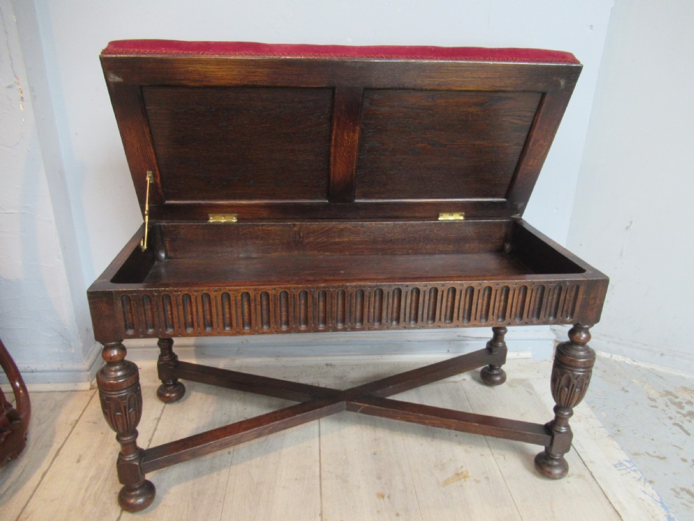 Oak 1920s   piano or dressing stool, with lid storage View IV