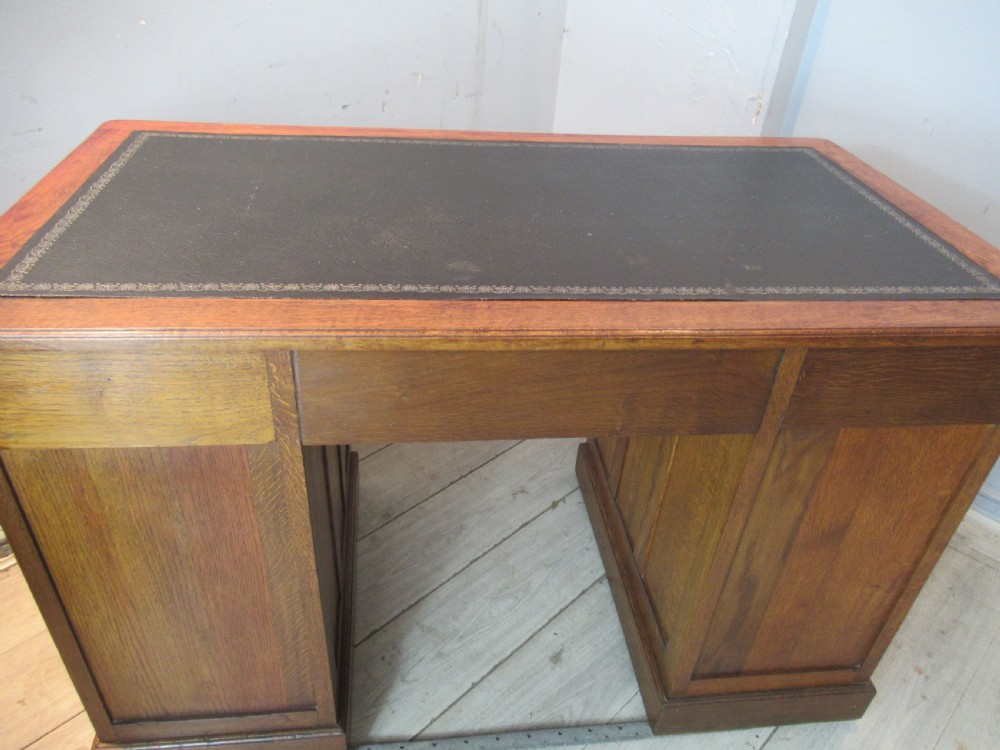 Oak  knee hole desk   View IX