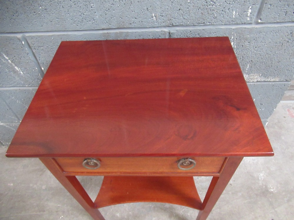 Mahogany lamp table  (1930s) View IV
