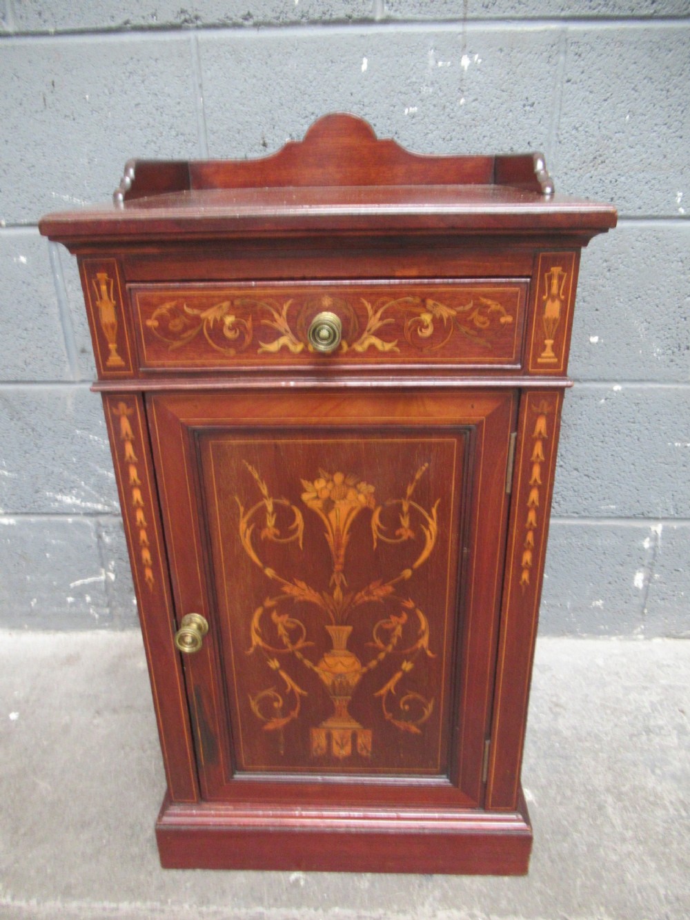 Edwardian mahogany bed side cabinet 