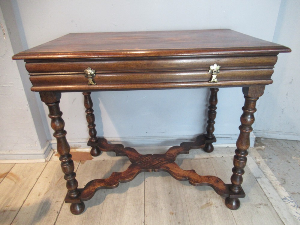 Oak Victorian period    side table 