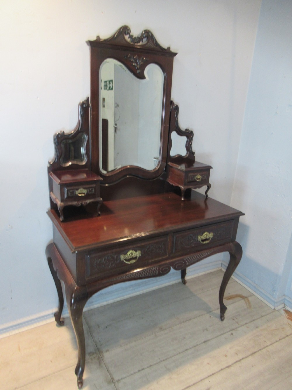 Late  Victorian mahogany dressing table 