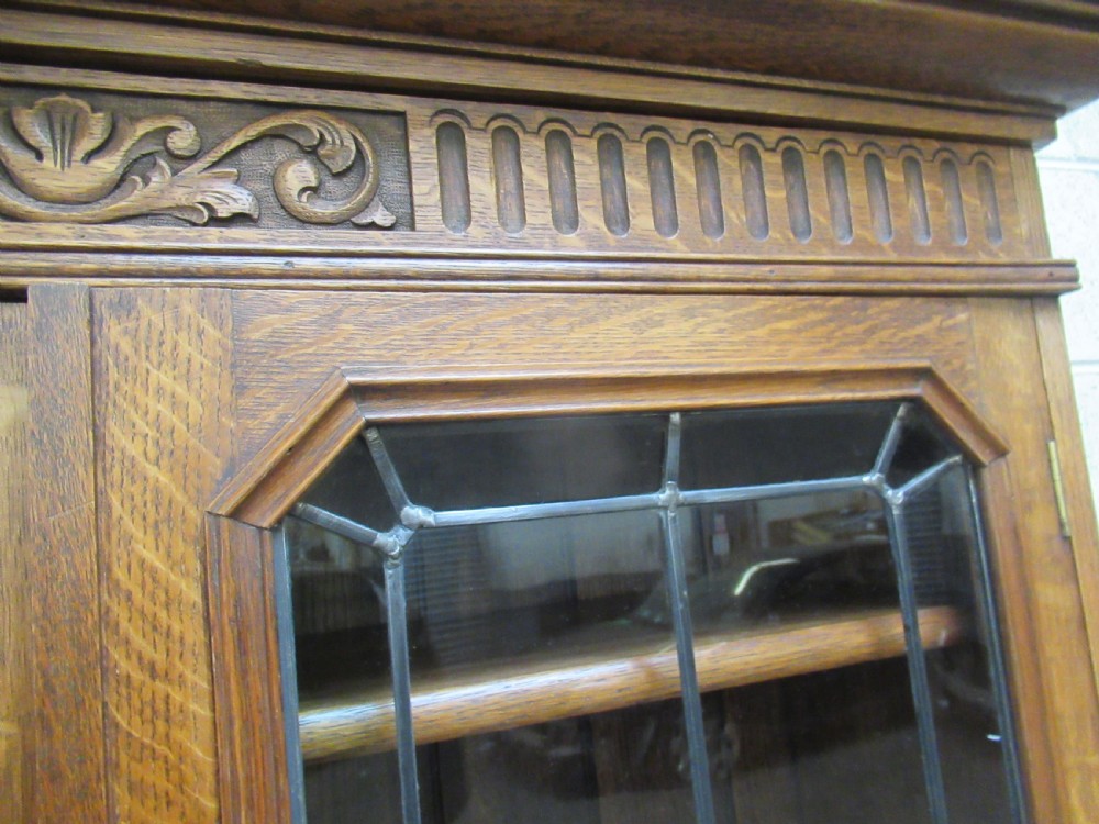 1920s Oak  two door leaded glazed  bookcase View VIII