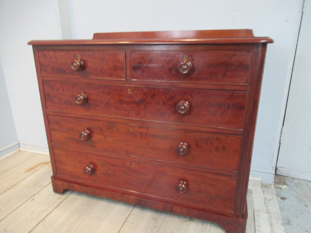 Good   Victorian mahogany chest of drawers