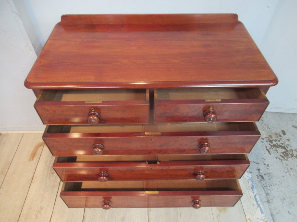 Good   Victorian mahogany chest of drawers View VIII